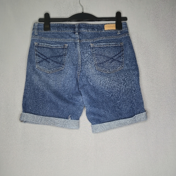Aeropostale Women's Jean Bermuda Cuffed Distressed Shorts Size 8 - Picture 2 of 15